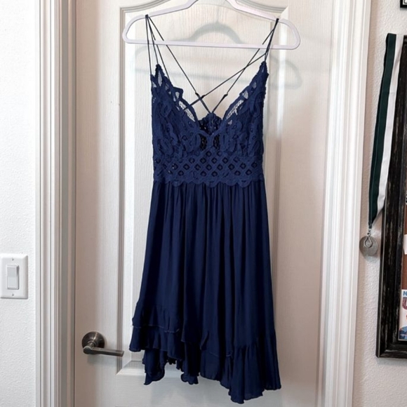 Free People FP ONE Navy Blue Adella Swing Lace Smock Slip Dress Large - Picture 5 of 11